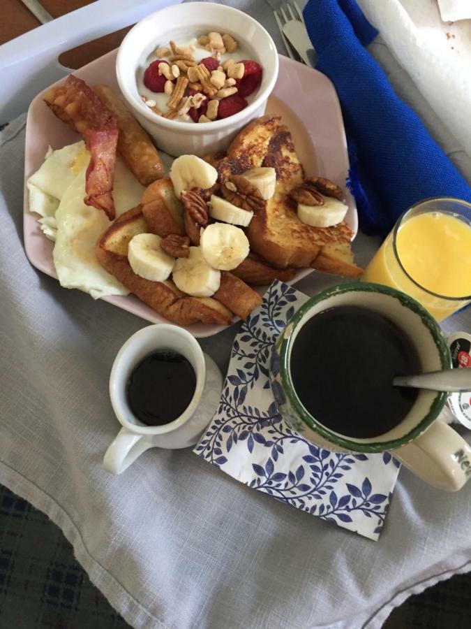The Colonel'S In Bed And Breakfast Фредериктън Екстериор снимка